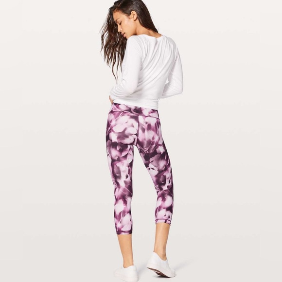 lululemon athletica Pants - Lululemon Wunder Under Crop Hi-Rise 21” Blush Blossom Alpine White Candy Pink 6